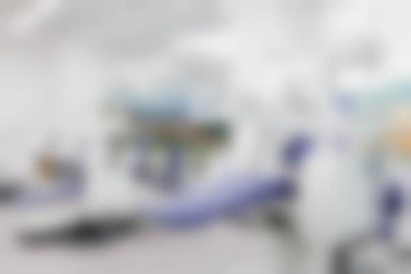 凉山西昌德立口腔门诊部营业时间