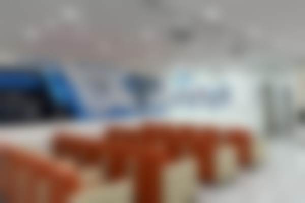 城西区武克奇靠谱吗？西安交大毕业种植大咖武克奇，西宁中诺口腔种牙实惠体验佳！ 