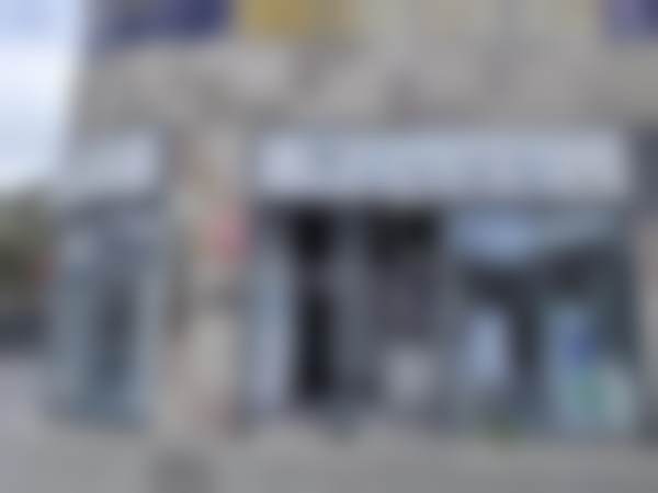 昆明晶莹齿颜口腔营业时间