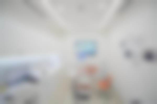 吴忠市利通区洁雅口腔门诊部地址