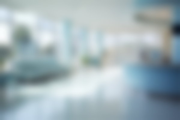 广州柏德口腔门诊部熊小明任职30余年荣誉傍身，凭精湛技术与经验带来超优质口腔诊疗体验！ 