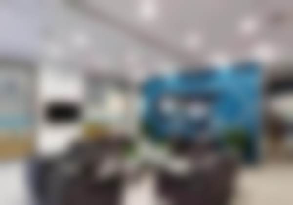 岳阳牙歪歪口腔医院冷光美白448元起，丁丽萍定制方案+先进设备安全美白牙齿